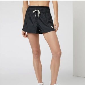 Vuori Halo Sport Short Size Small